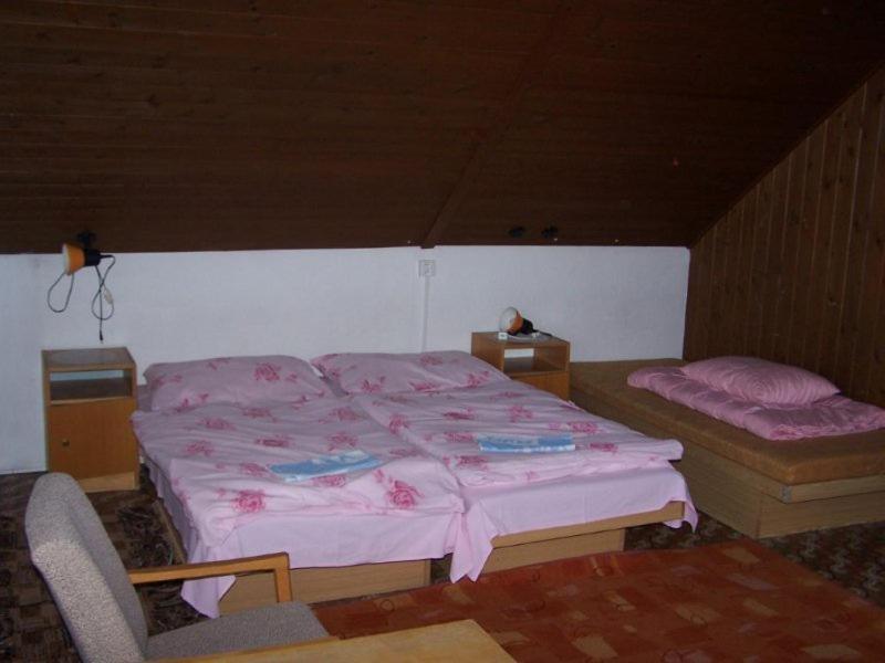 Robotnicka Ubytovna Bodice 104 Liptovský Mikuláš Oda fotoğraf